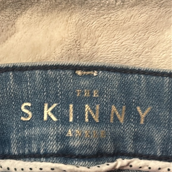 WHBM The Skinny Ankle Zipper Embroidery Ankle Jeans Size 10 - Picture 10 of 12